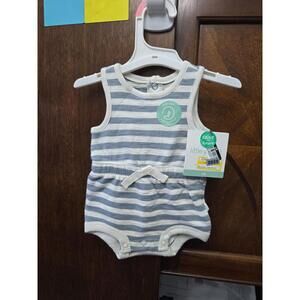 Newborn brand new little planet by carters outfit.Item 859